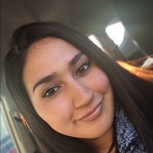 Meet your Posher, Rayna